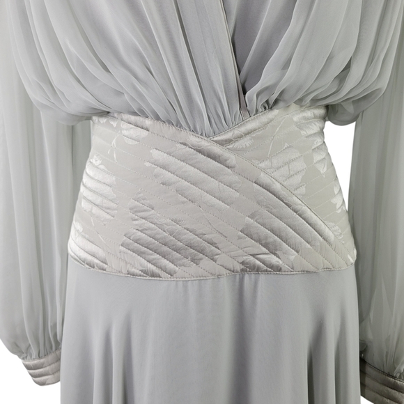 Wayne Clark Vtg Long Sleeve Fitted Waist Chiffon Dress Size 6 Fits XS/S Silver - Picture 2 of 13